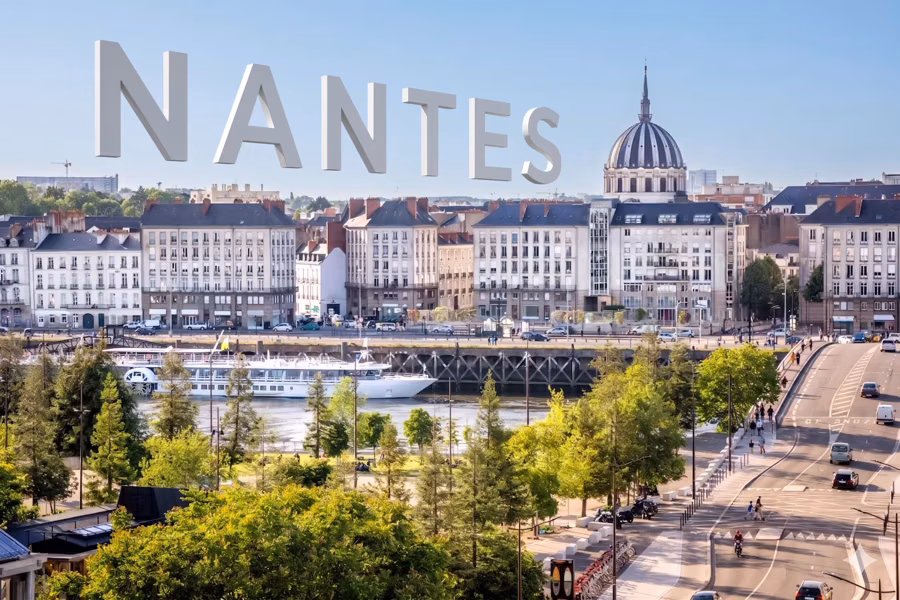 Vue de Nantes et de la Loire — agence web CoMi